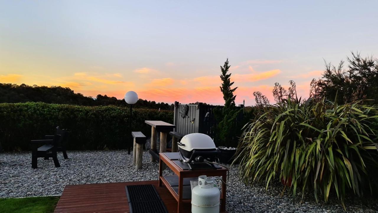 Rocky Ridge Cottage Takaka Exterior photo