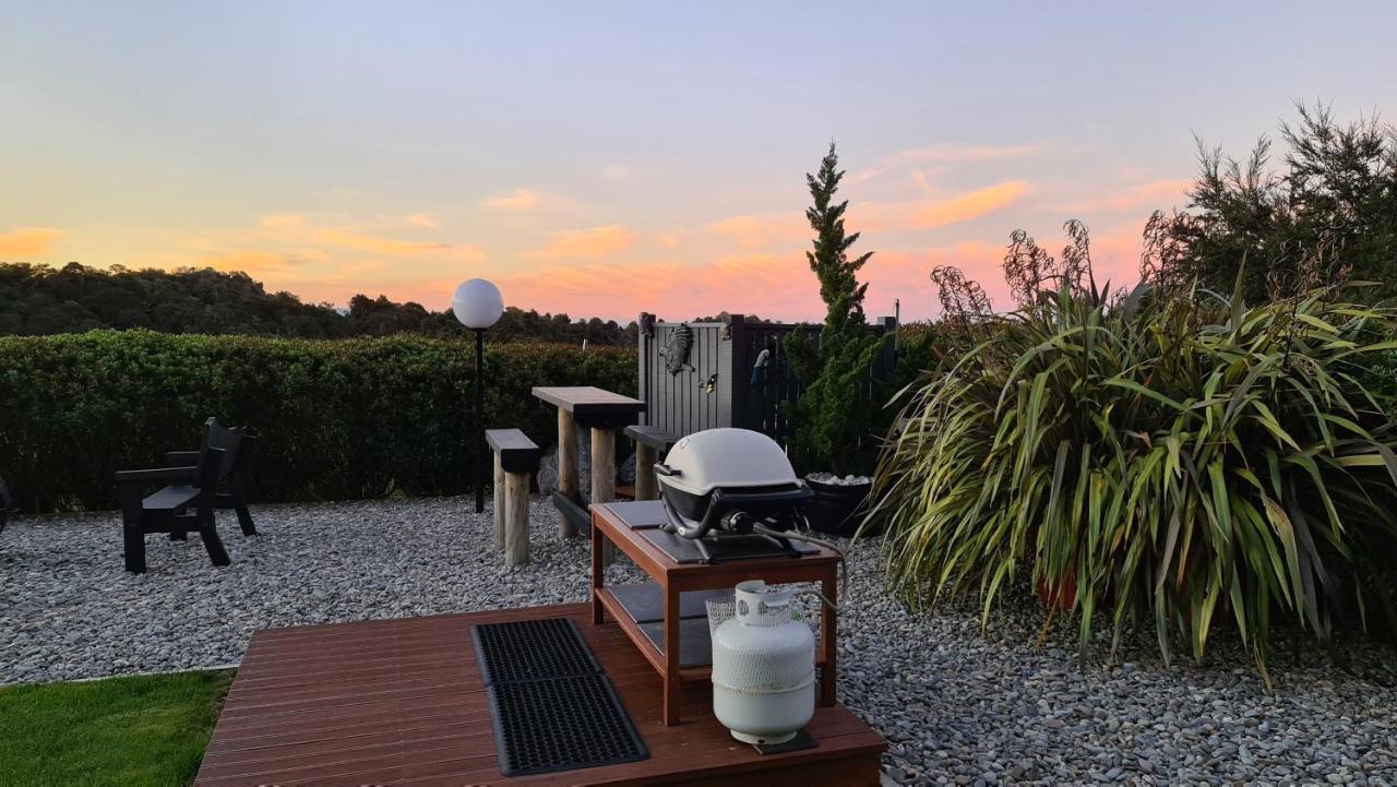 Rocky Ridge Cottage Takaka Exterior photo