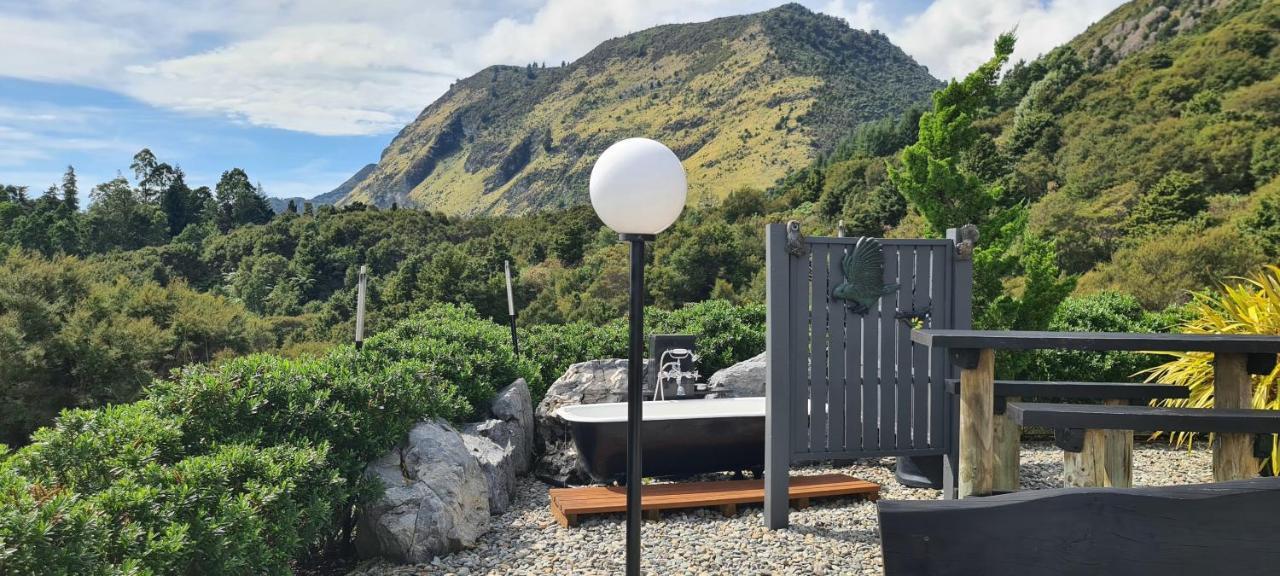 Rocky Ridge Cottage Takaka Exterior photo
